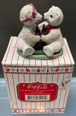 80111-1 € 15,00 coca cola polar bear club collection theres noting like a friend.jpeg